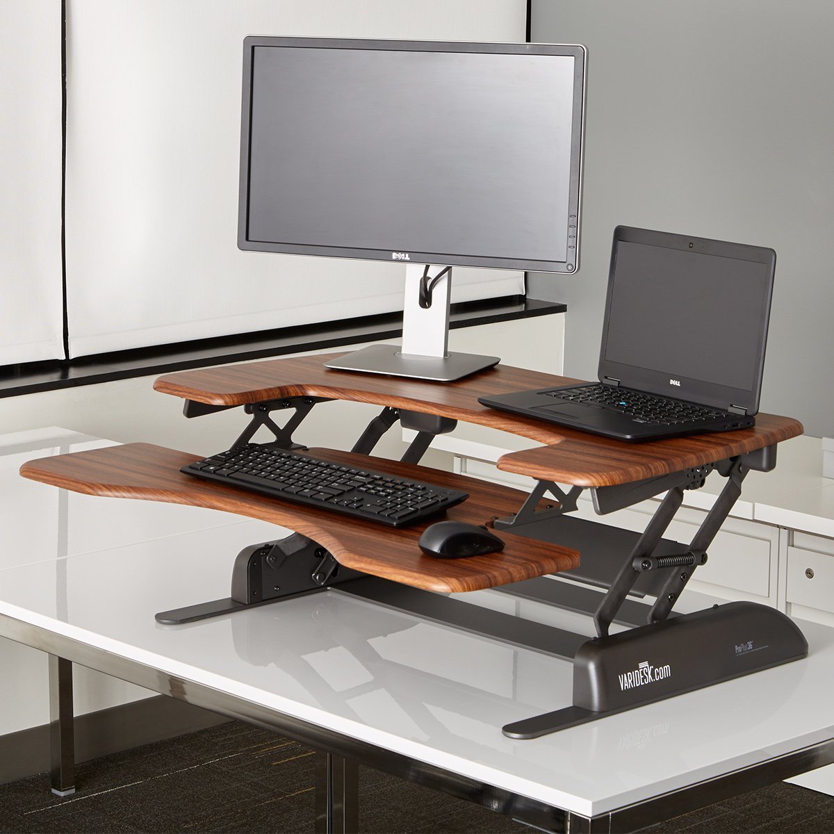 VARIDESK_Height_Adjustable_Standing_desk_walnut_dark_wood JAYS TECH