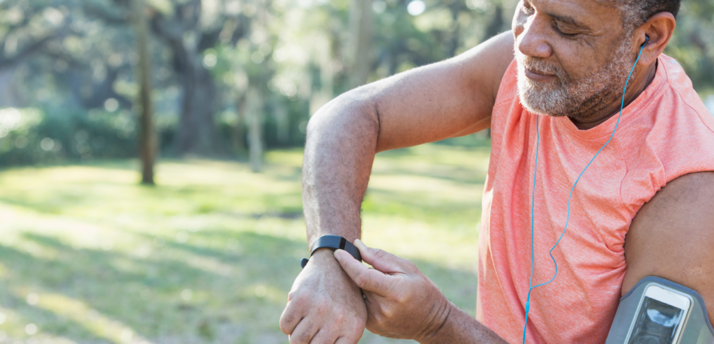 best-fitness-trackers-for-seniors-2021-overview