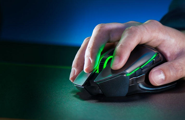 wired-vs-wireless-gaming-mouse-2