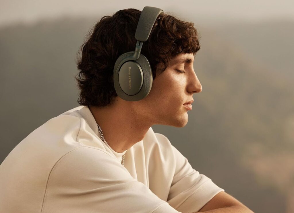 Bowers-&-Wilkins-Px7-S2e-Over-Ear-Headphones